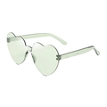 Lunettes de soleil sans monture en forme de cœur vert translucide avec pont de nez intégré - Vert Gelée