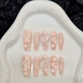 Uñas postizas artesanales rosa claro estilo ataúd con flores 3D y adornos efecto hielo - XS / Estilo de Ataúd Extra Largo (2449)