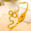 Pulsera de ola de acero de titanio dorado con números romanos y cristales incrustados - Dorado