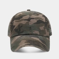 Dettaglio del cappellino mimetico con cuciture sulla corona e occhielli ricamati - Regolabile / 2# Camuffamento Classico