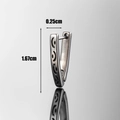 Zilveren V-vormige titanium stalen oorringen met verfijnd gegraveerd patroon - V-Vormige Gesneden Stijl (S324)
