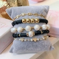 5-teiliges Armband-Set im Hip-Hop-Stil mit Süßwasserperlen, Herzanhängern und Goldbohnen - 5-teiliges Set / Gold / Schwarz / Weiß / Kristall