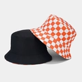 Detail of reversible bucket hat in black and orange checkerboard canvas texture - M (56-58cm) / Orange