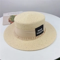 Dettaglio di cappello di paglia a testa piatta con paillettes argento e nastro a balze - M (56-58 cm) Regolabile / Beige