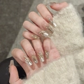 Faux ongles Coffin faits main avec papillon 3D, notes de musique et strass étincelants - Très Petit (XS) / Coffin Moyen (2819)