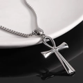 Gepolijste zilveren roestvrijstalen Ankh-kruisketting met boxketting op reflecterend oppervlak - Met ketting / Zilver