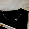 Macro dell'anello con filo da pesca invisibile e ciondolo in zircone scintillante - Collana - Argento