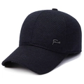 Dunkelblaue Winter-Baseballkappe mit Plüschfutter und Sport-Metalllogo für Herren - Metall-Tag-Stil / Marineblau