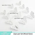 12er Set silberne 3D Schmetterling Wandaufkleber in gemischten Größen auf Weiß - 12-teiliges Set (gemischte Größen) / Einlagiges hohles Silber