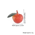 Realistisch PVC lychee model met rode textuur en groene bladeren, maat 3,2cm x 2,5cm - Lychee / 3,2cm*2,5cm