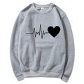 Felpa grigia a maniche lunghe con stampa nera di cuore ed ECG dallo stile minimalista - S / Elettrocardiogramma Cuore / Grigio chiaro