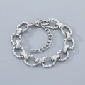 Dettaglio del bracciale a catena O argentata con filettatura e chiusura a moschettone - Color Acciaio (KB203616-ZCG)