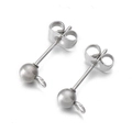 Detalle de pendientes de bola en acero plateado con anillas para creación de joyas - Bola con Bucle (KLJ632-Z) / 4mm / Color Acero