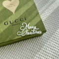 Close-up of green embossed Gucci Beauty gift box with Merry Christmas cake topper ornament - Merry Christmas Style 2 / 1.3mm / Silver