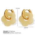 Golden stainless steel hoop earrings featuring cream-colored resin flower charms 31x26mm - Milk Yellow
