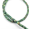 Collana con perle imperiali verdi con trame naturali simili al turchese su fondo bianco - 2*4mm/filo circa 130 pezzi / Verde