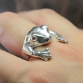 Quirky silver frog open ring for women featuring a 3D animal design wrap around style - Antique Silver 3044
