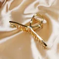 Elegante pinza per capelli a fiore dorata da 11,5 cm con design a foglia ritorta - Infinito Oro