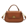 Sac à main en cuir marron avec boucle dorée et verrou rotatif carré sur fond blanc - Jaune