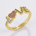 Bague dorée ajustable avec lettrage LOVE en zircons colorés et O en forme de cœur - Lettre LOVE