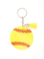 Dettaglio del portachiavi da baseball in acrilico giallo con nappa gialla e anello argento - Stile Nappa da Baseball / Giallo