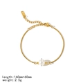 Dettaglio del bracciale in acciaio inossidabile placcato oro 18k con perla e chiusura - Stile Catena Sottile con Perla Singola(TB5073)