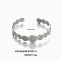 Adjustable silver stainless steel geometric round disc bracelet weighing 13g for women - Diameter 5cm (Adjustable) / Silver
