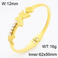Elegante bracciale rigido a farfalla in acciaio al titanio placcato oro 18K con strass - Stile Lusso Farfalla Cinque Diamanti (KB210751-KSZ)