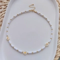 Handgemaakte schelp madeliefje kralen choker met witte heishi kralen voor dames - Wit Madeliefje