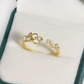 Adjustable golden ring featuring white enamel flowers, faux pearls and shimmering zircons - Three White Flower Artificial Pearls (Gold 23)