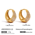 Detailansicht goldene Edelstahl-Ohrreifen mit Zirkonia und Maßen in Zentimetern - Goldene Mittlere Strass Creolen(JDE0305015-16)