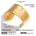 Irregular hammered wide cuff bracelet in gold stainless steel with 3.71cm width - Gold Minimalist Hammered Style (JDB0108012)