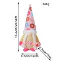 Roze kabouter knuffel met donutpatroon en witte vlechten voor kerstversiering - Donut Gnome Vlechtstijl
