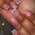 Square nude pink press-on nails with blue French tips and pink hibiscus floral designs - K051【24pcs】 / Boxed (jelly Gel + Granules)