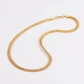 Detalle de una cadena de acero inoxidable dorado brillante con un patrón tejido único - Dorado / 45cm