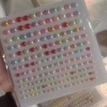 Adesivi mezze perle multicolore in dimensioni graduate per trucco fai-da-te e unghie - 165 Pezzi Perla Multicolore