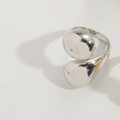 Polished silver liquid metal ring featuring an asymmetrical double water drop design - Ellipse / Silver