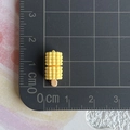 Détail d'un mini accessoire en résine en forme de maïs de 1,5 cm pour bricolage et bijoux - Brochette de maïs