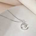 Collana luna e stella in argento con perla e zirconi scintillanti decorativi - Argento 925 / Oro Bianco