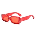 Retro-Sonnenbrille mit kleinem quadratischem rotem Rahmen und strukturierten Bügeln - Transparent Roter Rahmen Rote Linse