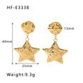 Dettaglio orecchini a stella dorati con zirconi e dimensioni esatte del prodotto - Stile Pendente Stella a Cinque Punte Intarsiato con Strass (HF-E3338) / Oro