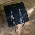 Elegante silberne Quastenohrringe mit langen Blattranken und funkelnden Zirkonia - Silberne Dreifach-Quadrat-Zirkonia-Quaste (925 Sterling Silver Earring Post)