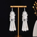 Orecchini etnici con nappe lunghe argentate e design a lanterna tradizionale su supporto - Nappa a Lanterna Vintage (E4839) / Argento