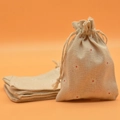 Floral print cotton drawstring sachet bag in beige with red flower heart pattern - White Daisy
