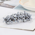 Elegante fermaglio per capelli a fiore grigio con petali glitterati e perline grigie - Stile 2 / Grigio