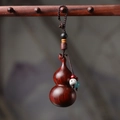 Llavero artesanal de madera de palisandro con cordón trenzado y cuentas de estilo chino - Sándalo Rojo / Mediano