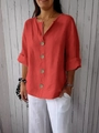Dettaglio della camicia in lino rosso arancio con scollo a V, bottoni e taglio ampio - 3XL / Rosso (8033# Stile a Quattro Bottoni)