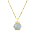 Collar hexagonal dorado con incrustación de nácar azul y letra L grabada - Concha Azul G