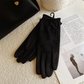Women's black faux suede thermal gloves with a cute bow accent and touchscreen fingertips - Bow / Black
