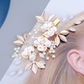 Pinza para el cabello de flor dorada con perlas blancas y hojas para novia elegante - Dorado HS-J7029G